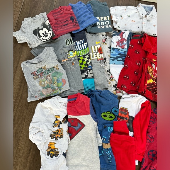 Lot of 2T Boys Clothes - 50+ pieces - Picture 2 of 4